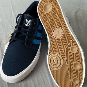Adidas Canvas Seeley XT